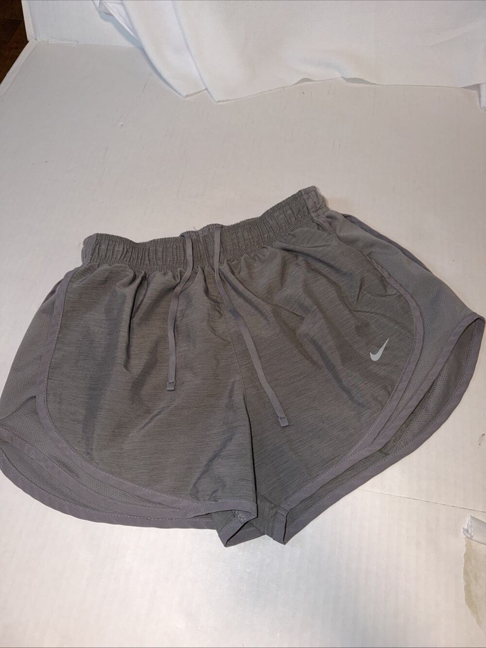Nike Size M Dri-Fit Women’s Athletic Running Shorts Gray